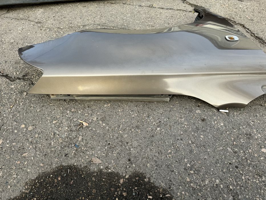 Крылья Тойота Авенсис