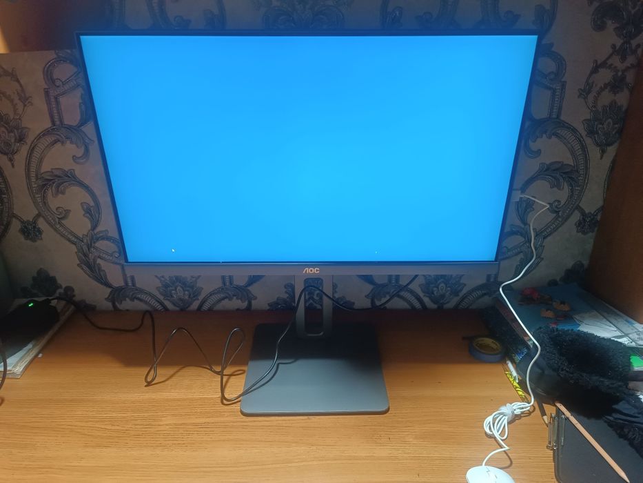 Monoblok AOC 24".Core i3. DDR4.