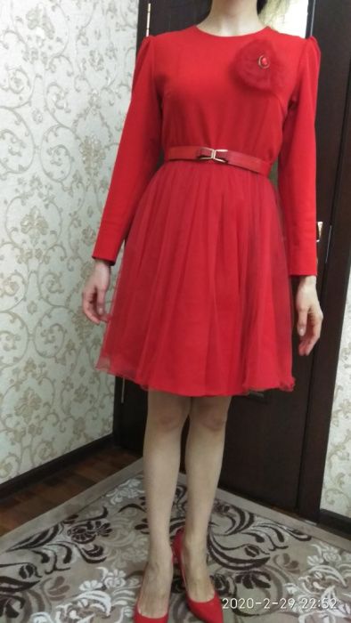 Женское пышное нарядное платье