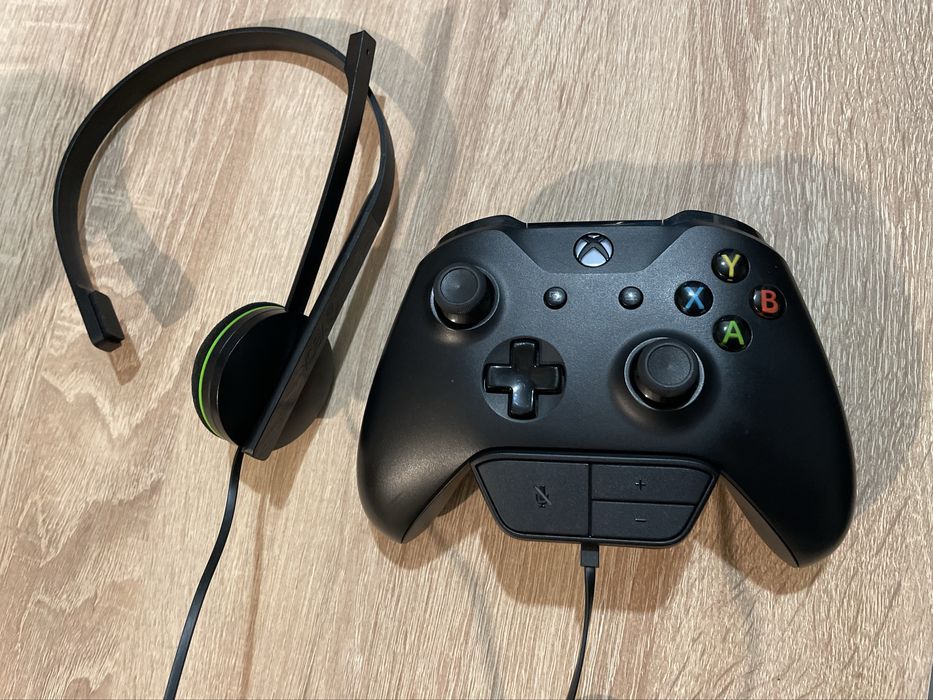 Controller Xbox One S black cu Chat Headset