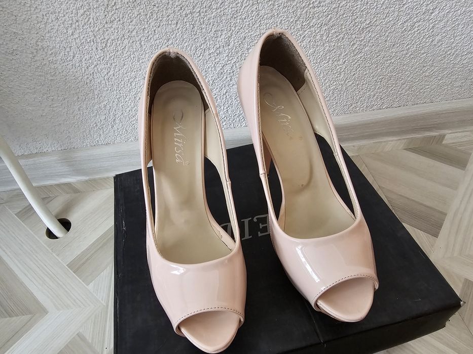 Официални обувки