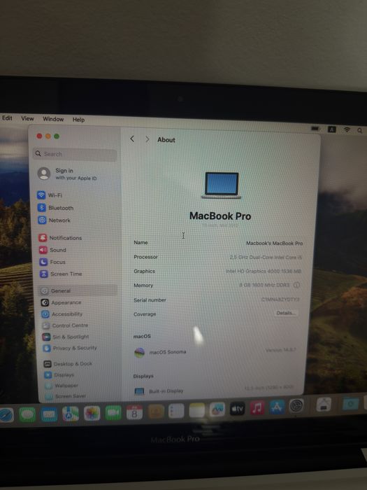 Macbook Pro 13" i5 8GB ram