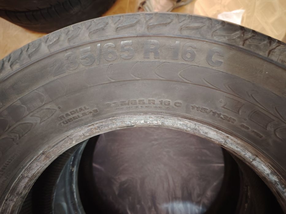 Шины усиленные 235/65 R16C Continental
