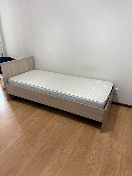 Кровать односпальнвя