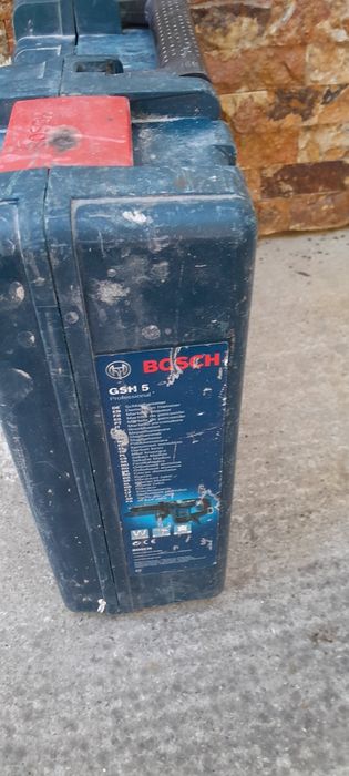 Ciocan demolator bosch
