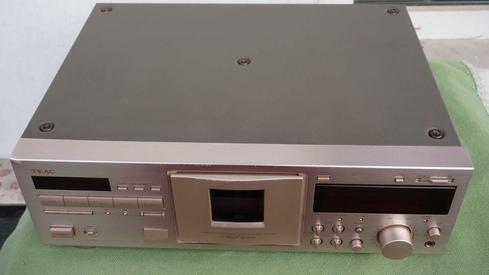 Casetofon deck TEAC V7000
