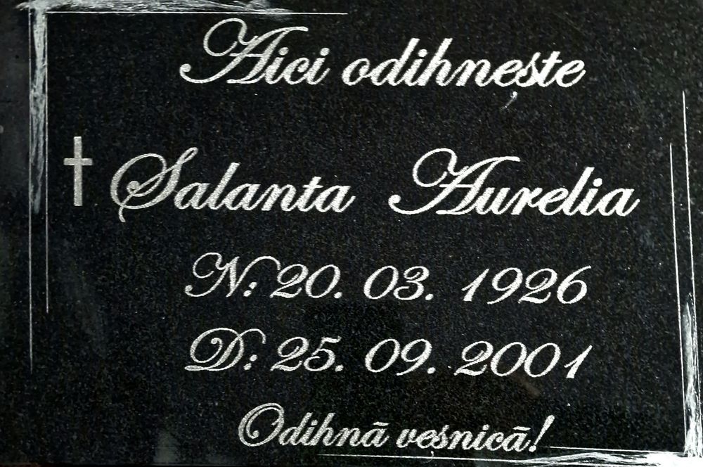 Fotogravura cimitir , granit negru , placa mormant, cruce, felinar