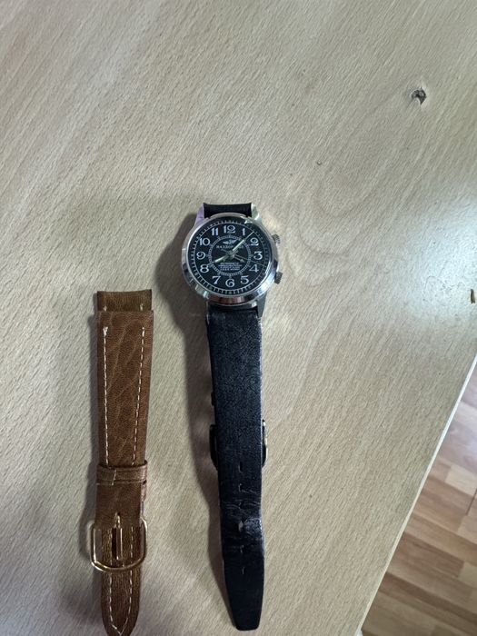 Vand ceas rusesc cu alarma mecanic