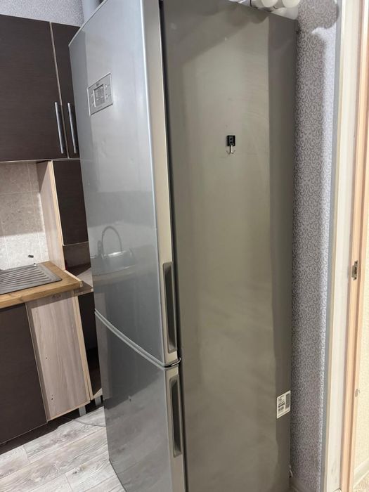 Холодильник LG/Холодильник