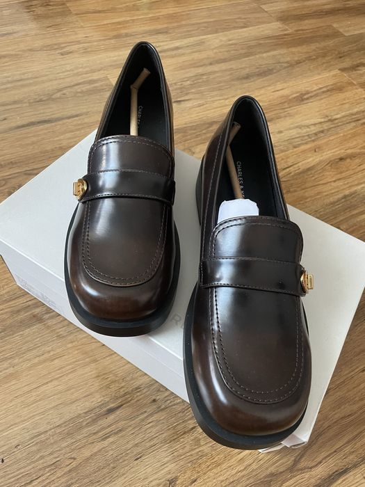 Лоферы Charles & Keith