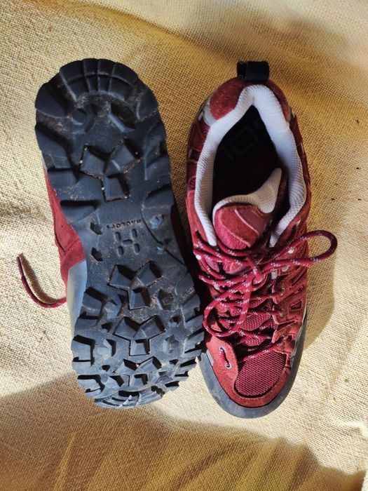 Дамски туристически обувки Haglofs с Gore-tex. 40 номер.