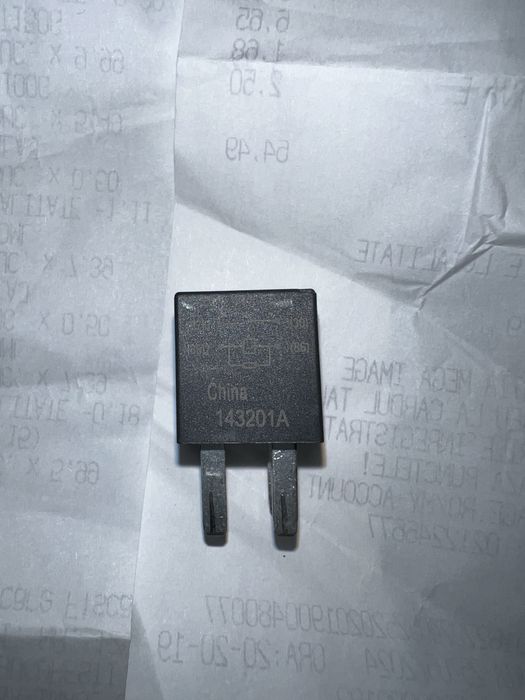 Releu pompa benzina cod 13361775 K003