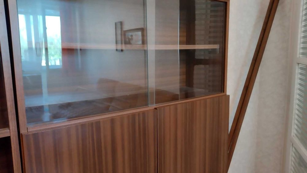 Предлагам три много добре запазени холни секции