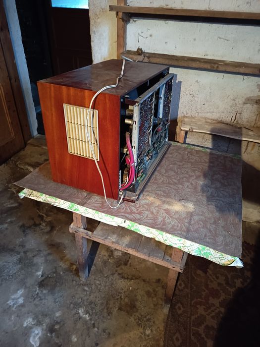 Ретро телевизор пирин