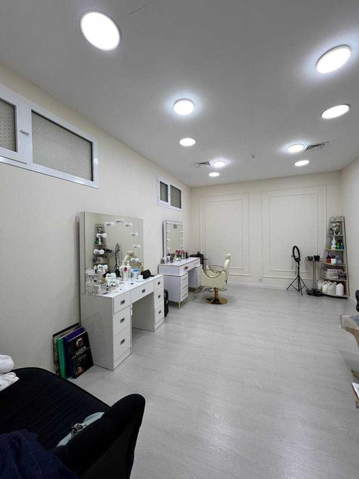 Ц-5 пр-т Шарафа рашидова пересечение пр-т Нурафшон ул.Осие 296 кв.м