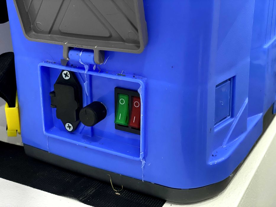 Pompa de stropit 20L cu dublu motor, debit 8l/min, 10 bar, 12V/12Ah