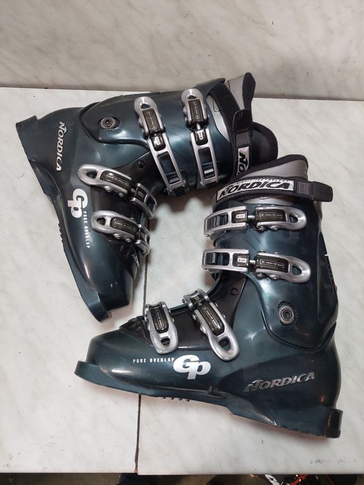 Clapari ski schi Nordica mondo 26-26,5 corespunde mărimii 40-40,5