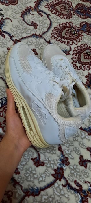 Кроссовки Nike Air max срочно продаю