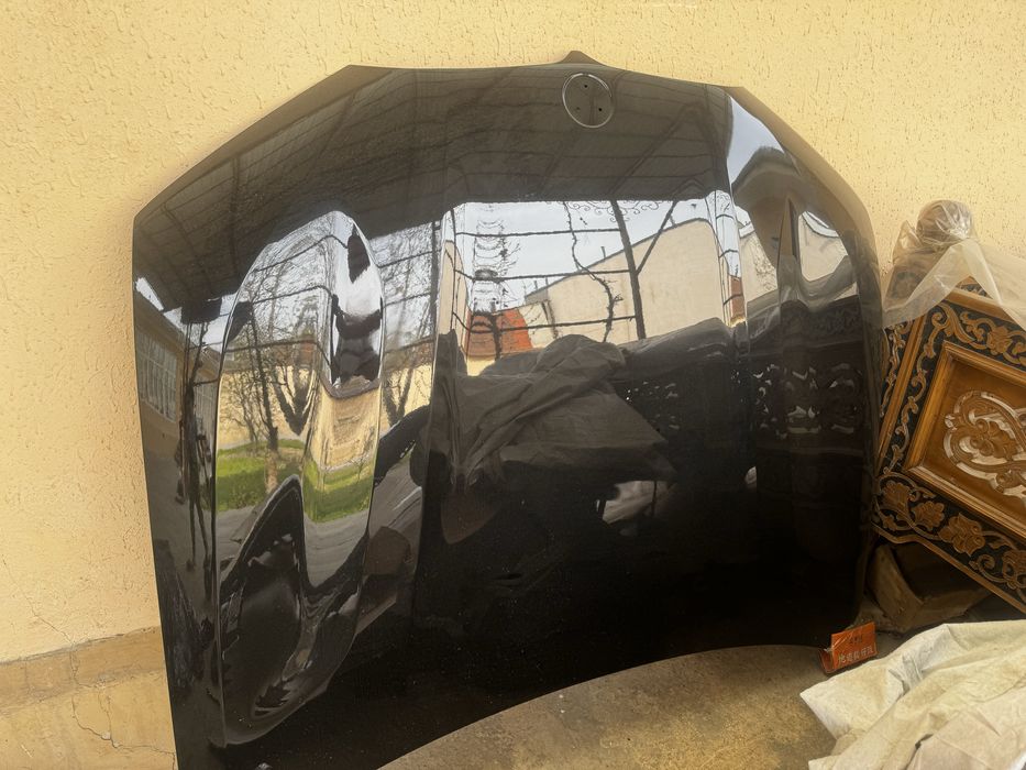 Продаю капот на BMW X7