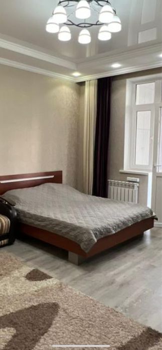 двуспальная кровать