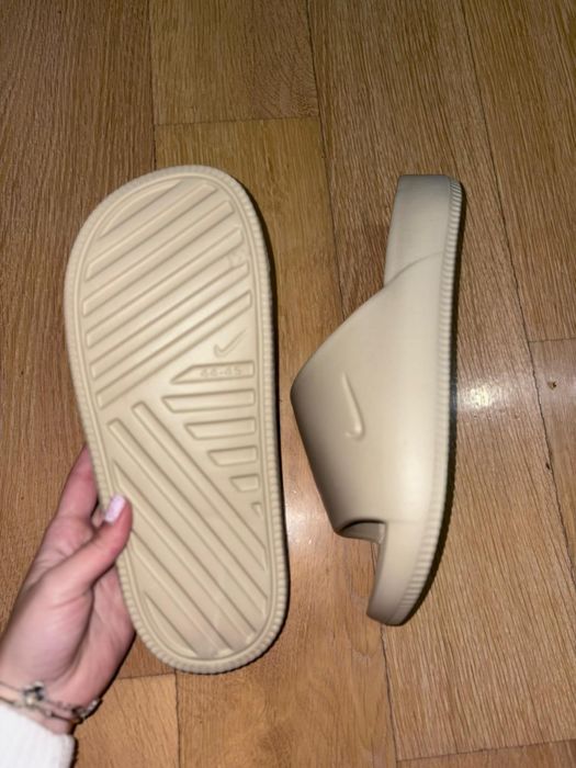 Papuci Nike 44-45 Noi Bej Crem