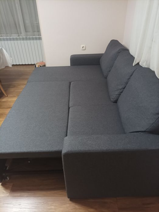 Разтегателен диван