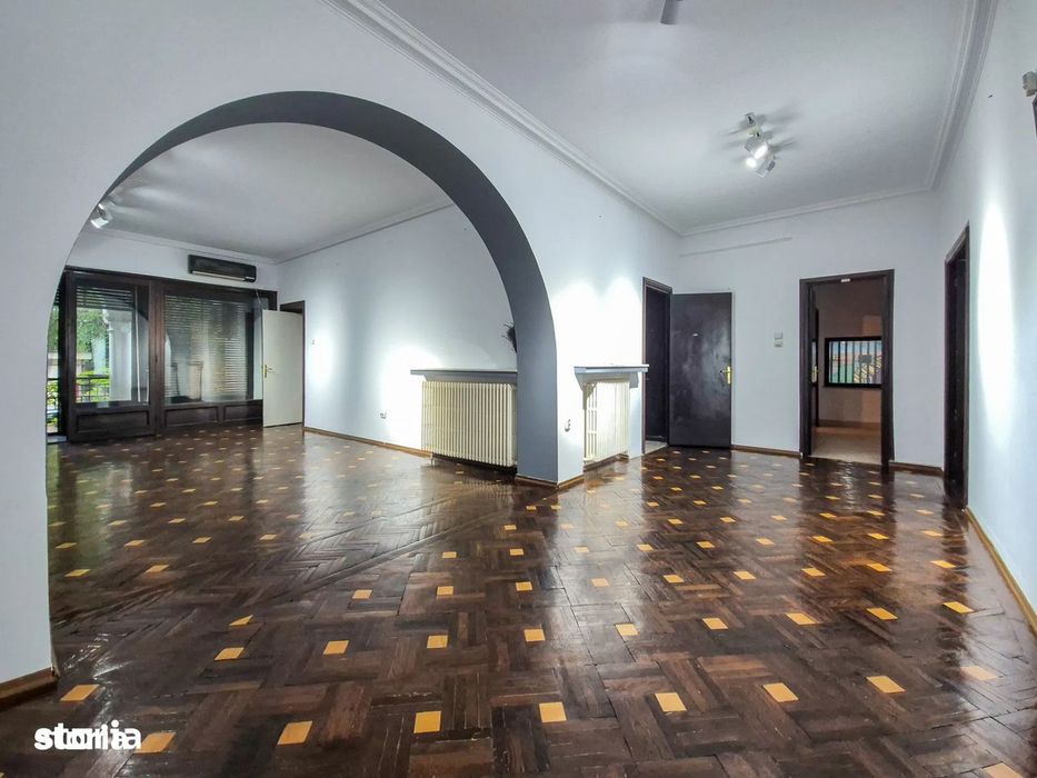 Apartament 5 camere de inchiriat / Piata Romana