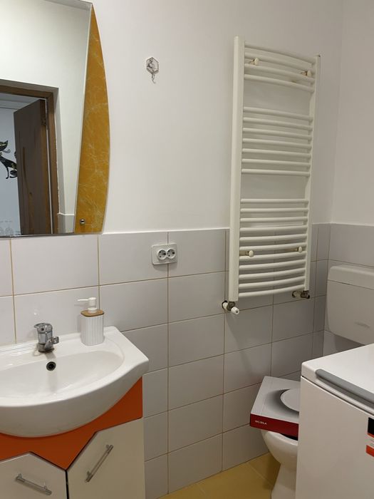 Inchiriez apartament cu o camera centru  regim hotelier