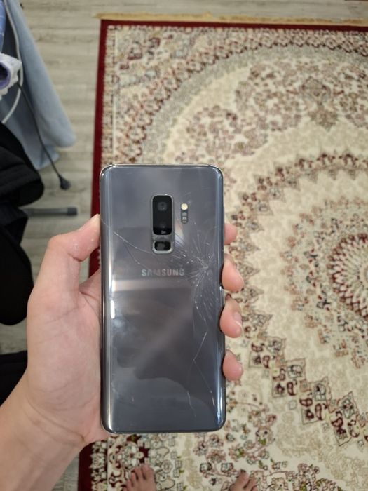 Samsung S9+ продается