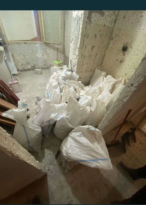 Debarasez evacuez moloz mobila deseuri debarasam orice! Non stop!