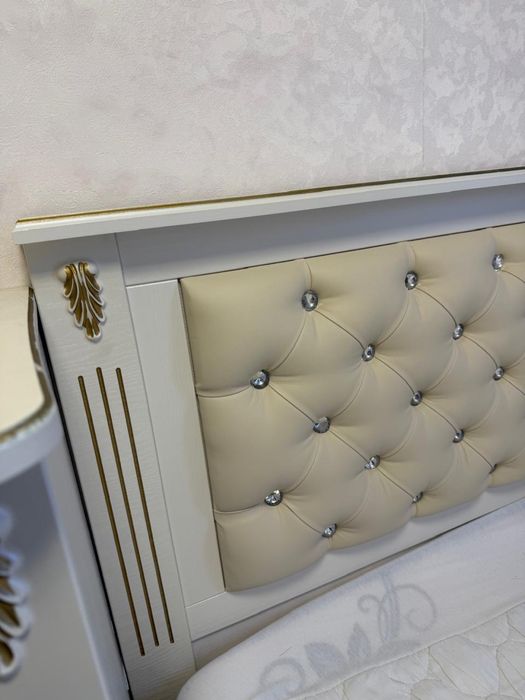 Продам спальный гарнитур