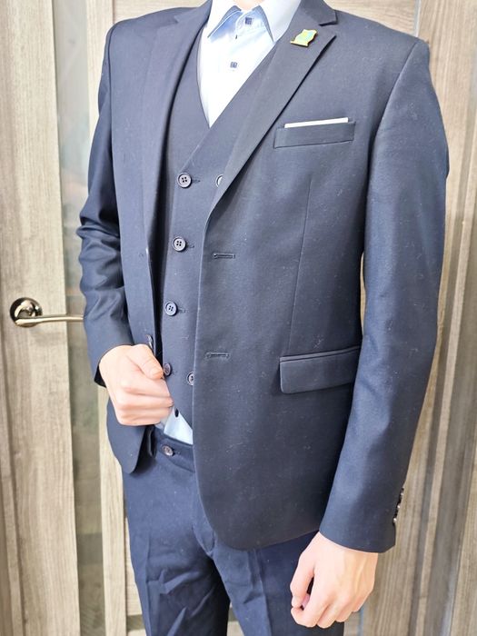 Школьный  костюм