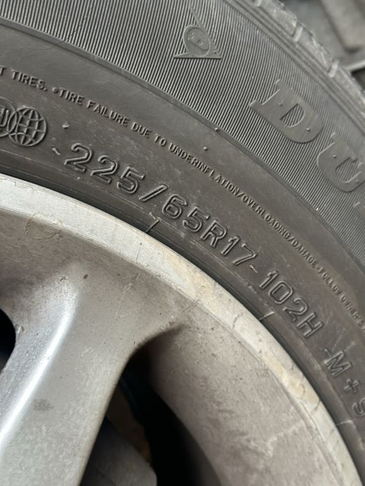 Продам комплект летних шин 225/65/17
