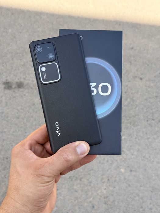 Vivo 30 5g flagman ideal