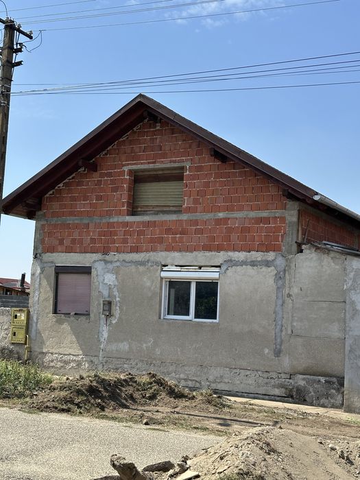 Casă de vânzare