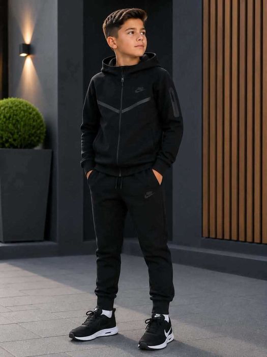 Топ!Детски екипи Nike
