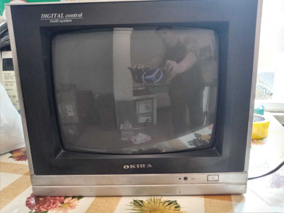 Телевизор ЭЛТ б/у