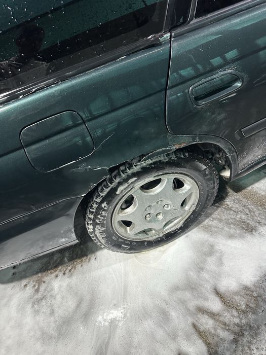 Subaru Legacy, 1995 год | 2.0 бензин