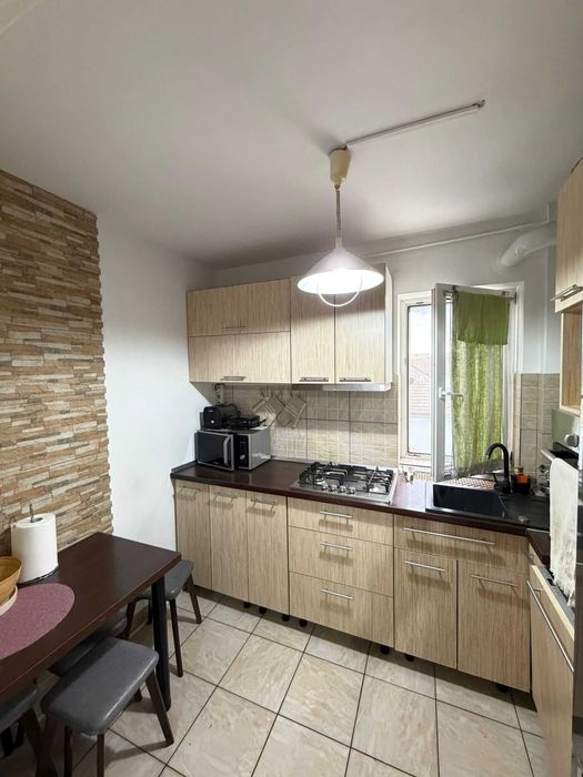 PROPRIETAR, vând apartament cu 3 camere in Arad zona UTA / STADION