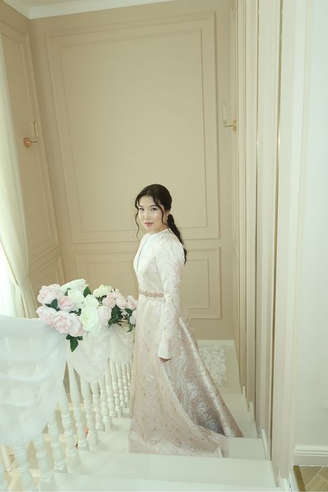 Бешпет из жаккарда с ручной вышивкой