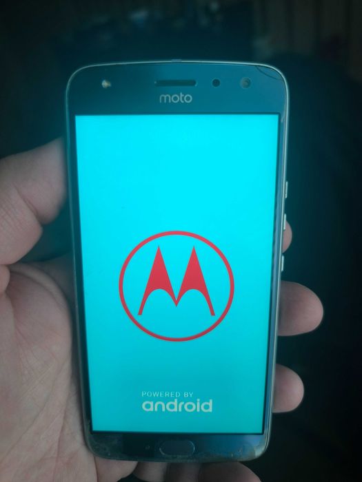 Продавам motorola x4 за 25 евро