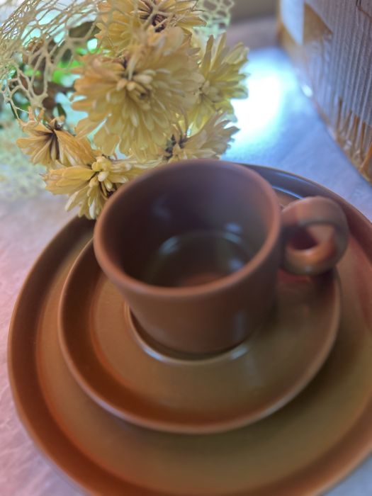 Нови чаши и чинии благороден порцелан Германия