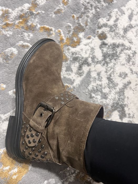 Ghete piele intoarsa