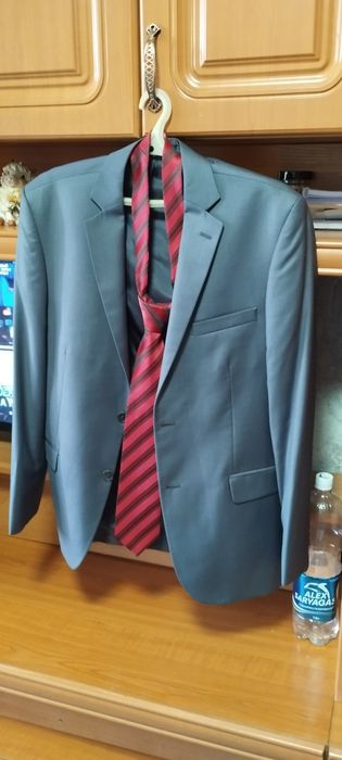 Продам мужской костюм классика