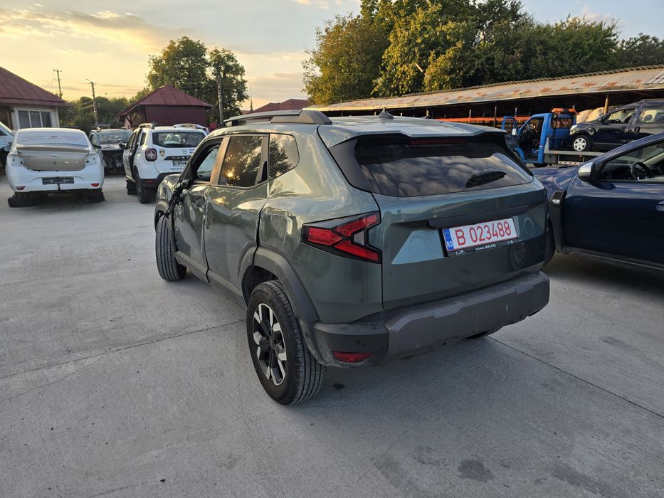 DACIA Duster Extreme 1.2 Mild Hibrid 2024/12 50 mii km Avariat Lovit