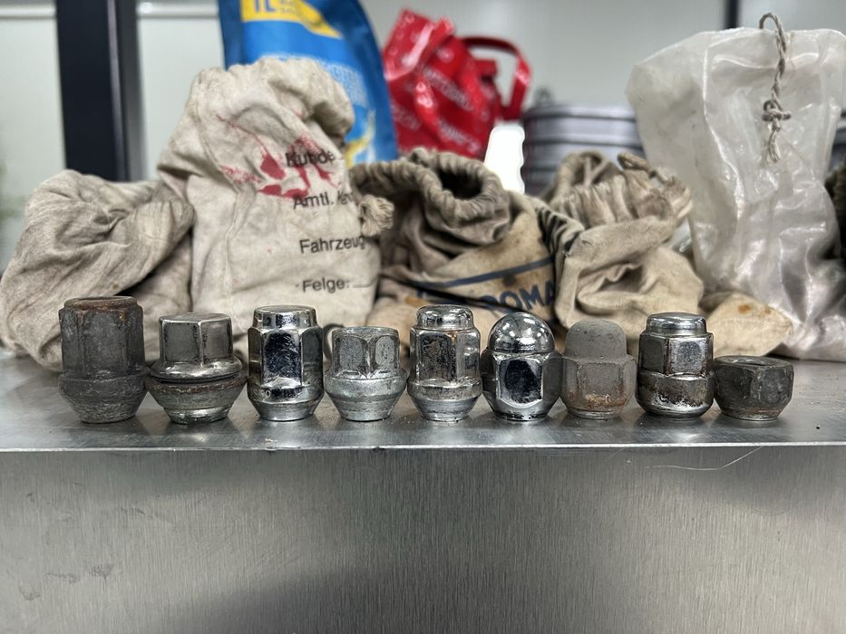 Гайки и болтове за джанти за Тойота,Мерцедес,Ситроен,Пежо