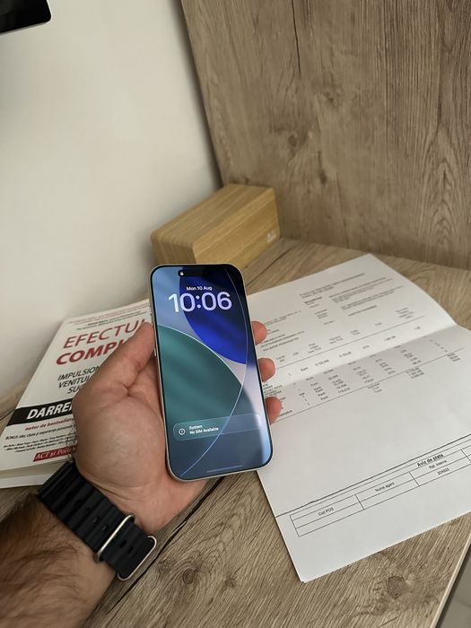 Vand iPhone 17 Pro Silver Factura/Garantie, 22 cicluri