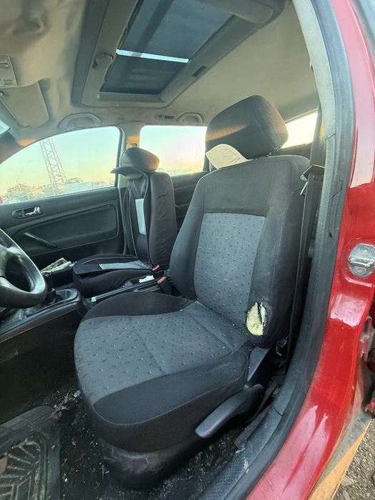 Фолксваген Пасат Б5 1.6 100 кс 1999г на части