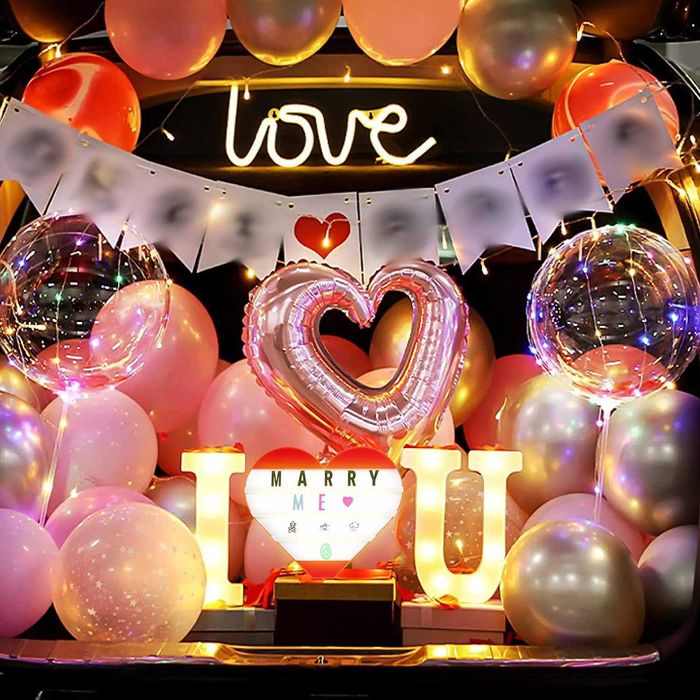 Оригиналната светеща кутия във формата на сърце