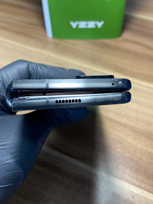 Samsung Galaxy Z Fold 2 5G / Garanție 14 zile / 256 Gb / Bun |
